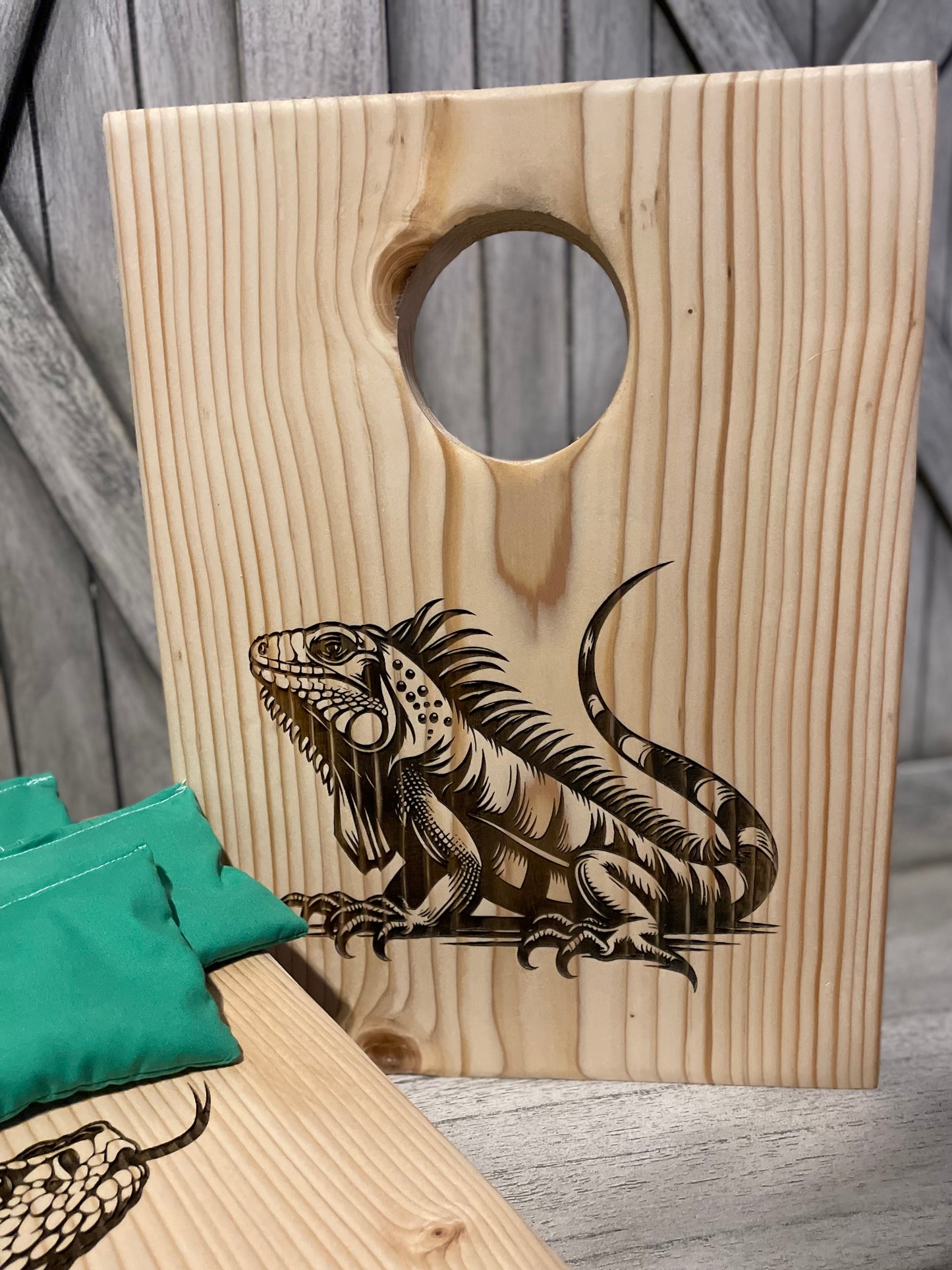 Reptile Tabletop Cornhole Set SGB image 1