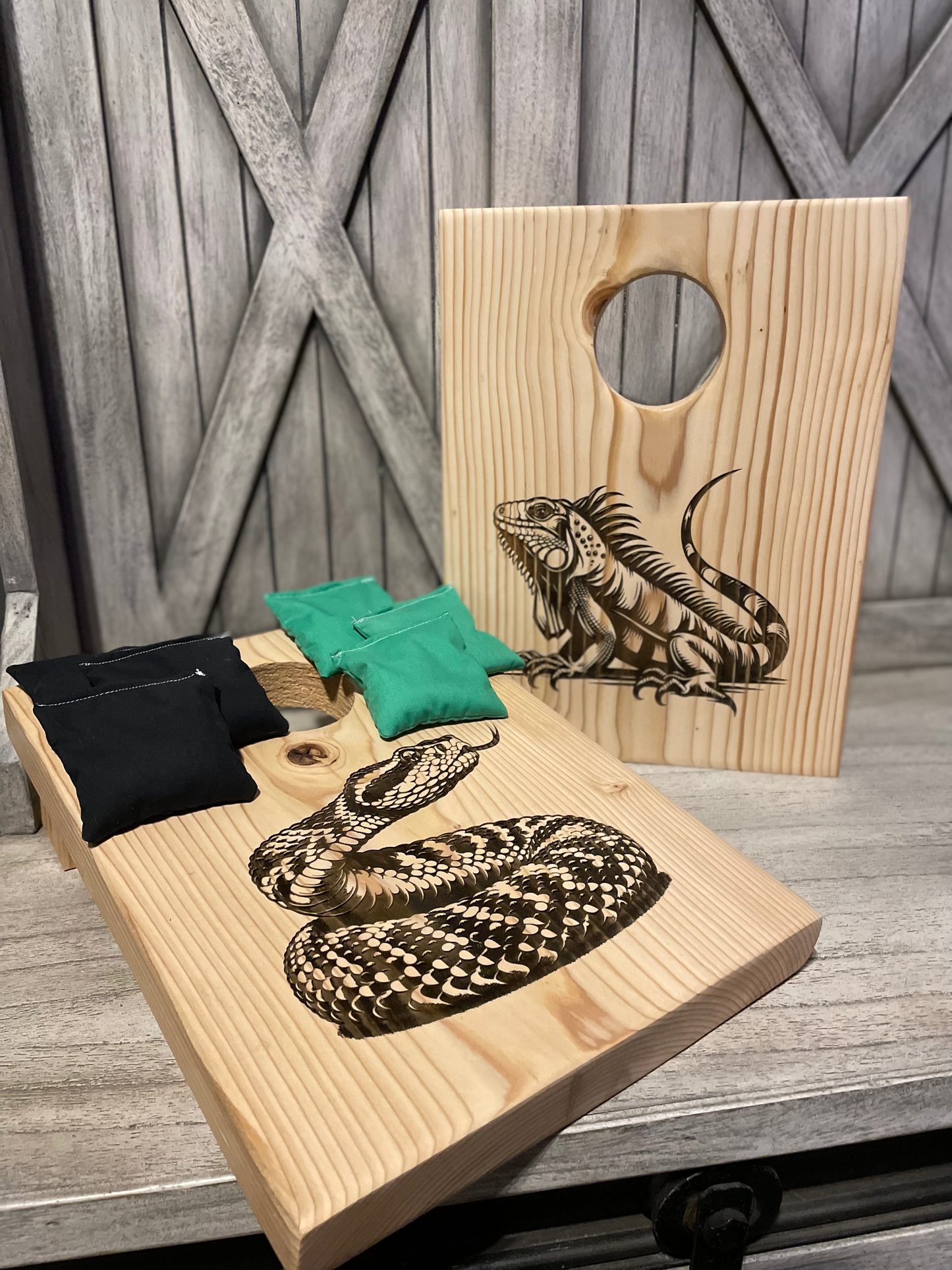 Reptile Tabletop Cornhole Set SGB image 0